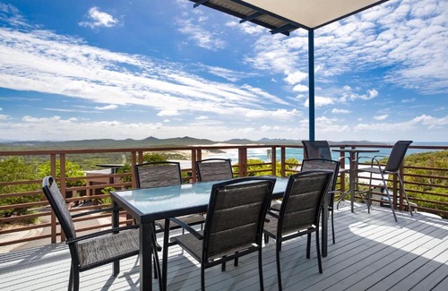 Boat Harbour House | 'Beach View At One Mile', 8/26 One Mile Close - infinity complex pool & WIFI