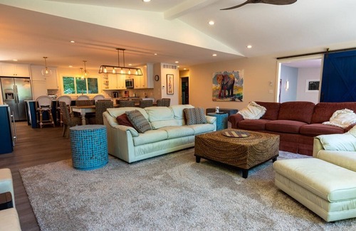 Macatawa House | Beach View Cottage - On the Lake