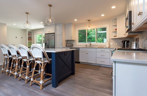 Macatawa House | Beach View Cottage - On the Lake