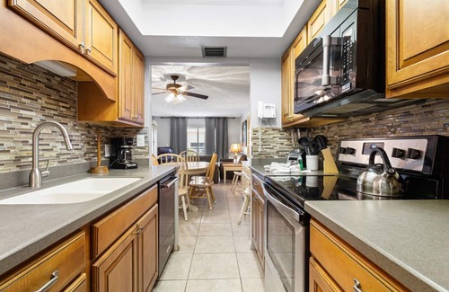 Madeira Beach Condo | Beach View - John's Pass - Madeira Norte #208