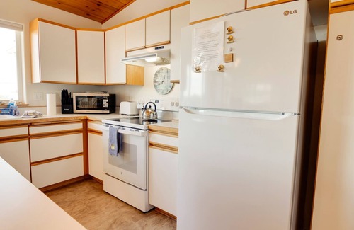 Bayshore House | Beach View Oasis - Instant Relaxation!