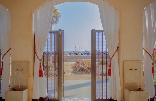 Downtown Apartment | Beach View Suite, within steps to the beach!