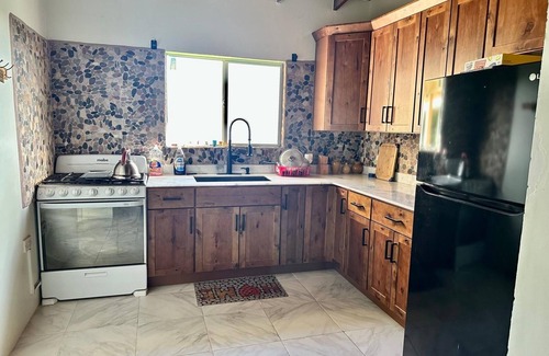 Kingstown House | Beach Views-Sion Hill Bay