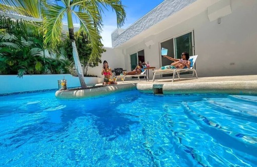 Punta Cana Villa | Beach Villa Esmeralda with private Pool, BBQ andMaid
