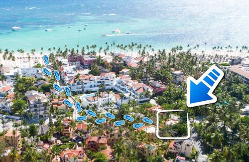 Bavaro Villa | BEACH Villa Garden View 8 people POOL BBQ WIFI PARKING KITCHEN BALCONY