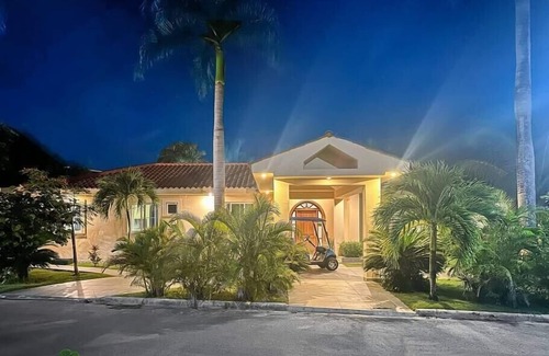 Punta Cana Villa | Beach Villa Royal with Jacuzzi, Pool, BBQ and Maid