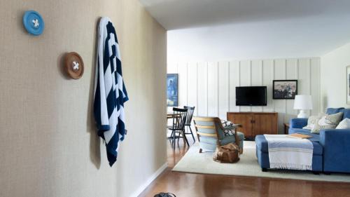 Pearl Beach House | Beach Vista - A Designer Delight Oposite The Beach