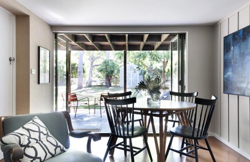Pearl Beach House | Beach Vista - A Designer Delight Oposite The Beach