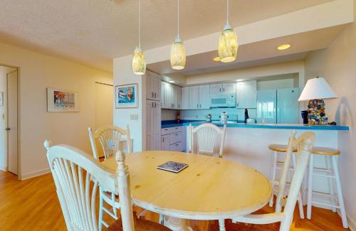 Glen Arbor Apartment | Beach Walk 3 4