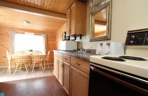 Wasaga Beach Cottage | Beach1*com - Riverfront Cottage 3 - Wasaga Beach