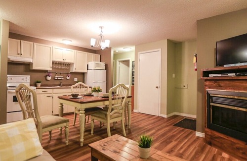 Wasaga Beach Cottage | Beach1*com - Riverfront Cottage 1 - Wasaga Beach