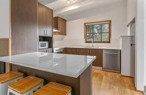 Smiths Beach House | Beachcomber Bliss - sleeps 6