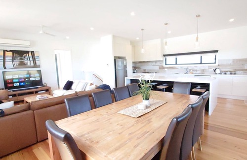 Smiths Beach House | Beachcomber Sunset - Located in Smiths Beach, the best part of Phillip Island