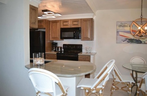 Longboat Key Condo | Beachcomber unit 202