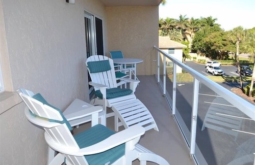 Longboat Key Condo | Beachcomber unit 303