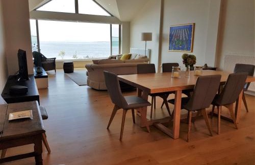 Point Lonsdale Apartment | Beached Again