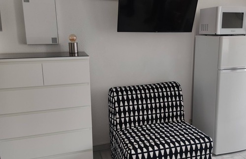 Cap d'Agde Apartment | Beaches 190m. WIFI. Balcony. Private/numbered parking.
