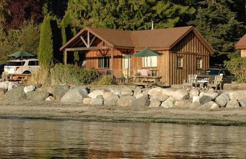 Eastsound Cabin | Beachfront 2BR Classic Cabin - stunning west-facing beach with epic sunsets!