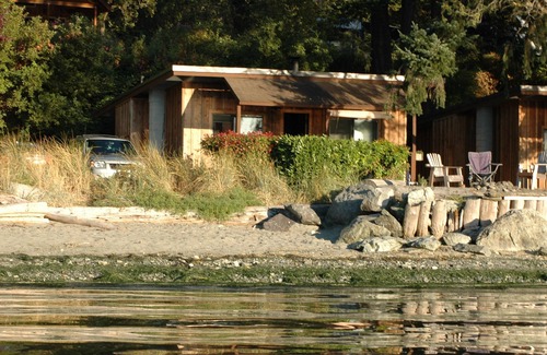 Eastsound Cabin | Beachfront 2BR Classic Cabin - stunning west-facing beach with epic sunsets!
