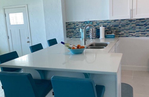 Bonita Springs House | Beachfront 3 bedrooms 2 bath house . Walk out into the sand🐬