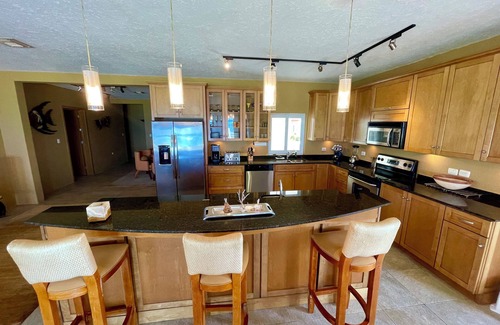 Costa Maya House | Beachfront 3 bedroom, 3-1/2 bath home steps from the sand, pool & pier!