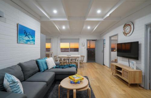 Quinns Rocks House | Beachfront 3BR Home with Stunning Ocean Views
