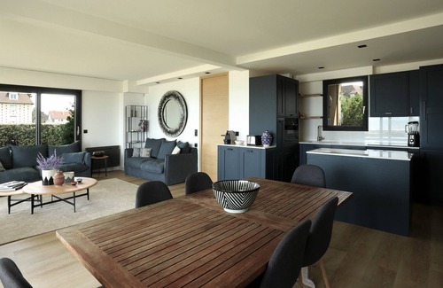 Benerville-sur-Mer Apartment | Beachfront Apartment with Pool