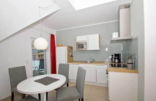 Lobbe Apartment | Beachfront apartment with balcony, use of swimming pool and sauna - Rex Rugia apartment 14-8