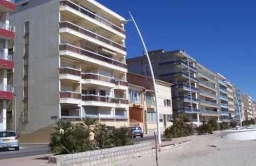 Palavas-les-Flots Apartment | Beachfront Apartment with Stunning Sea View in Palavas - Sleeps 5