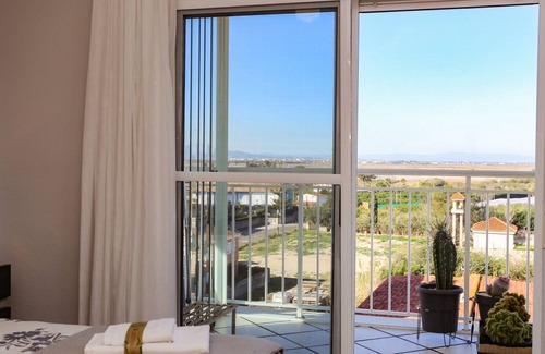Sueca Apartment | Beachfront Apartment 30min from Valencia