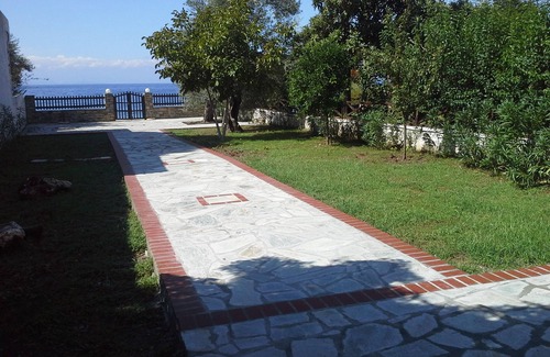 Volos Apartment | Beachfront Apartment for 3, Kalifteri Beach, Afissos