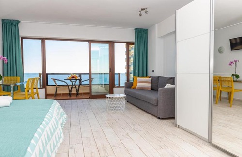 Torrequebrada Apartment | Beachfront Apartment with sea views Aloha Playa Benalmadena