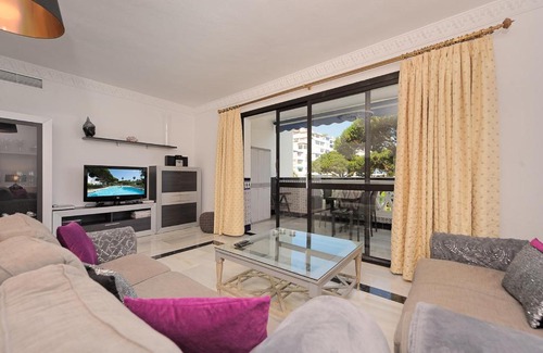 Puerto Banus Apartment | Beachfront apt for family