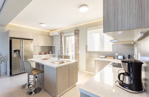 Spata-Artemida House | Beachfront Artemida Retreat - Peony Seabreeze Gem