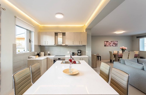 Spata-Artemida House | Beachfront Artemida Retreat - Peony Seabreeze Gem