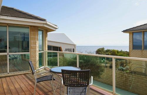 Bonbeach House | Beachfront at Bonbeach - A Coastal Lifestyle Gem