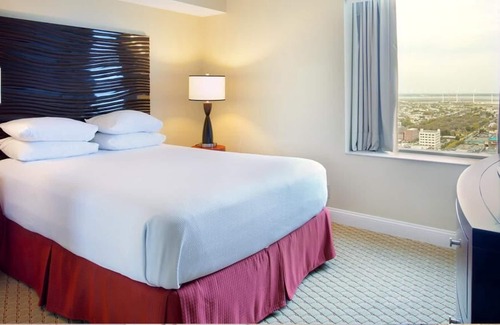 Atlantic City Resort | Beachfront Atlantic City, NJ 2 - Two Bedroom Suites Available (Sleep up to 12)