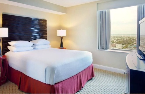 Atlantic City Resort | Beachfront Atlantic City, NJ 2 - Two Bedroom Suites Available (Sleep up to 12)