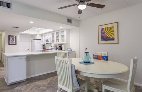 South Padre Island Condo | Beachfront Bliss at Edgewater! Breath-taking Ocean Views, Pool & Hot Tub - Walk to Everything!