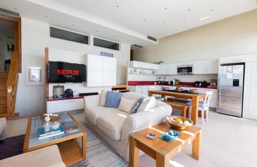 Juan Dolio - El Pueblo Apartment | Beachfront Bbq Infinitypool&jacuzzi Aqualoft