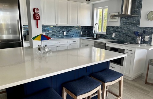 Deerfield Beach Condo | Beachfront Bliss: Relaxation Awaits at Our Seaside Condo