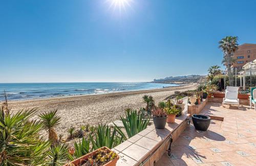 Cabo de las Huertas House | Beachfront Bliss: Apartamento a pie de playa