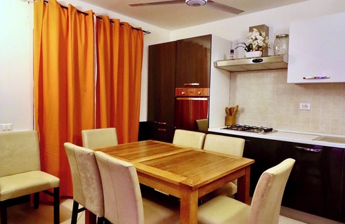 Santa Maria Apartment | Beachfront Bliss | Spacious 3-Bed Ground Floor Home Near Town