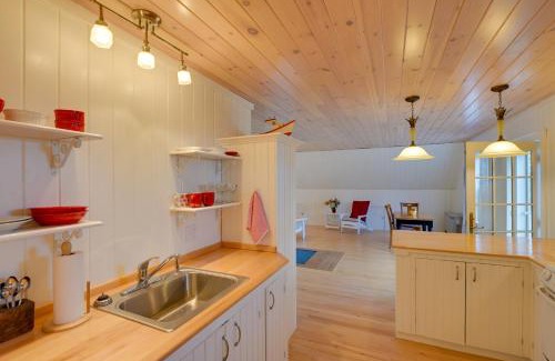 Brooklin Apartment | Beachfront Brooklin Studio with Private Balcony!