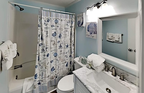 Myrtle Beach Condo | Beachfront Condo with an Outdoor Pool BBQ Area