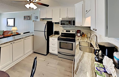 Myrtle Beach Condo | Beachfront Condo with an Outdoor Pool BBQ Area