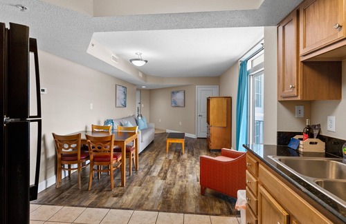 Downtown Myrtle Beach Condo | Beachfront Condo with city views- Close to attractions