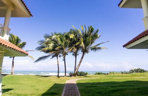 Cabarete Condo | Beachfront condo with Jacuzzi and pool