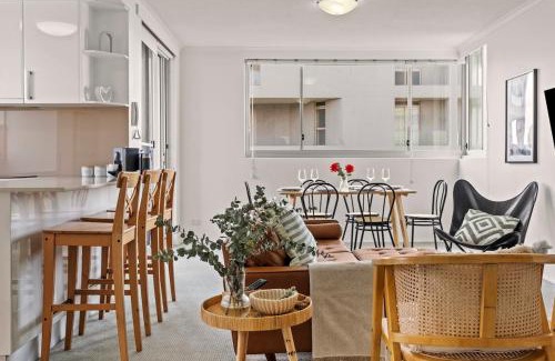 Cronulla Apartment | Beachfront Cronulla Getaway with Ocean Views & Spa