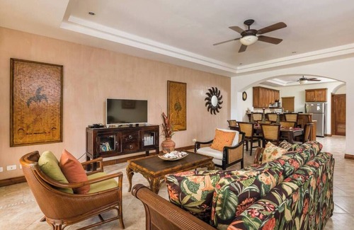 Playa Langosta Apartment | ♆Beachfront♆ Easy Beach access, security & cameras